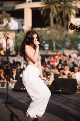 Sabrina Claudio pic #1084001