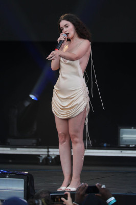 Sabrina Claudio pic #1059395
