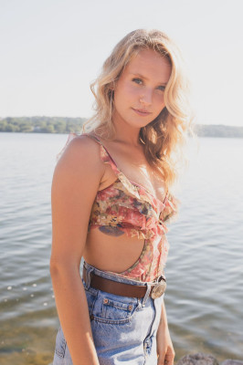 Sailor Brinkley Cook pic #1048248