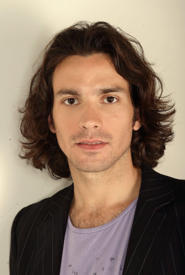 Santiago Cabrera pic #275480