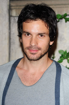 Santiago Cabrera pic #596371