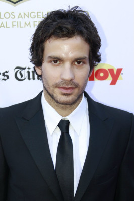 Santiago Cabrera pic #596368