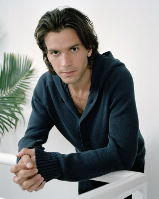 Santiago Cabrera pic #596367
