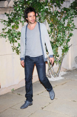 Santiago Cabrera pic #596364