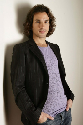 Santiago Cabrera pic #596363