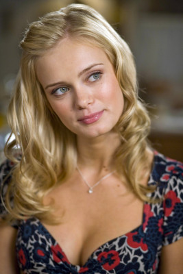photo 3 in Sara Paxton gallery [id191440] 2009-10-20 00:00:00