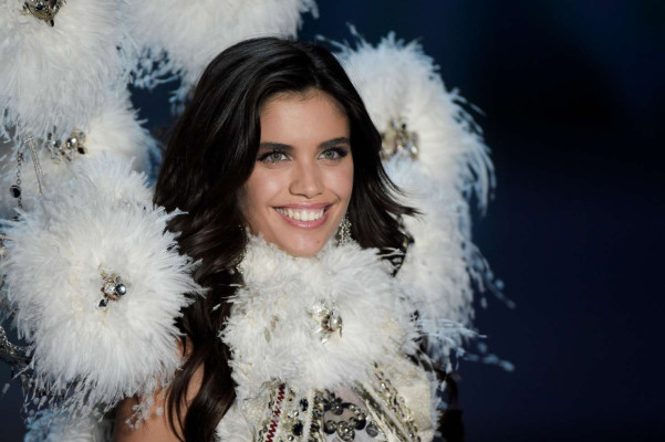 photo 4 in Sara Sampaio gallery [id982017] 2017-11-22 00:00:00