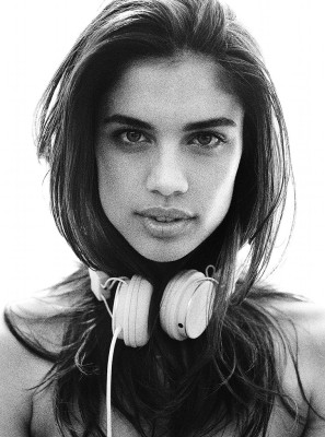 photo 16 in Sara Sampaio gallery [id511778] 2012-07-18 00:00:00