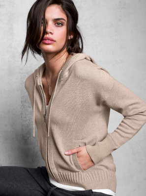 photo 10 in Sara Sampaio gallery [id618417] 2013-07-15 00:00:00