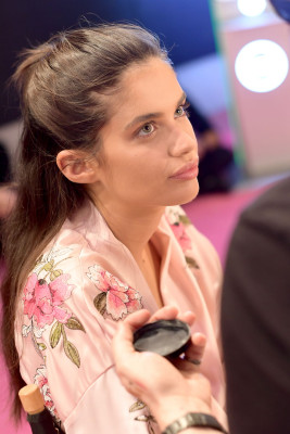 photo 8 in Sara Sampaio gallery [id981766] 2017-11-21 00:00:00