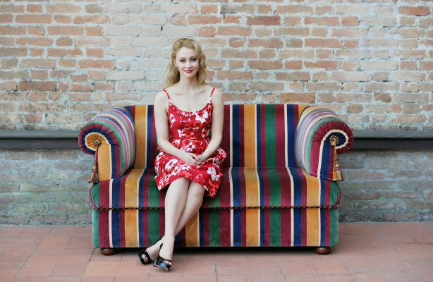 Sarah Gadon pic #577593