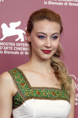 Sarah Gadon pic #566971