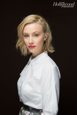 Sarah Gadon pic #708549