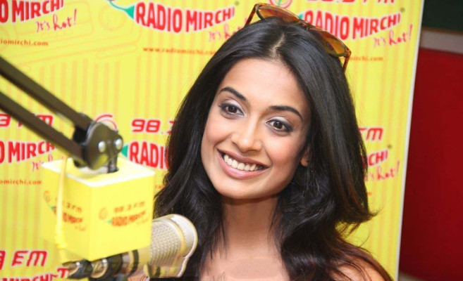 photo 3 in Sarah-Jane Dias  gallery [id560503] 2012-12-12 00:00:00