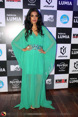 photo 25 in Sarah-Jane Dias  gallery [id551113] 2012-11-11 00:00:00