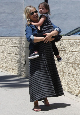 photo 13 in Sarah Michelle Gellar gallery [id506460] 2012-07-04 00:00:00