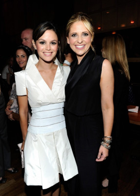 photo 27 in Sarah Michelle Gellar gallery [id432357] 2011-12-22 00:00:00