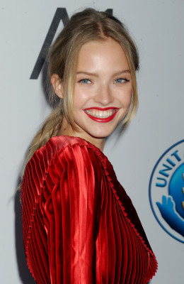 Sasha Luss pic #813875