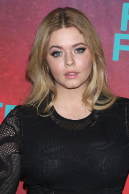 photo 8 in Sasha Pieterse gallery [id926024] 2017-04-22 00:00:00