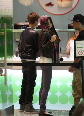 Selena Gomez pic #352329
