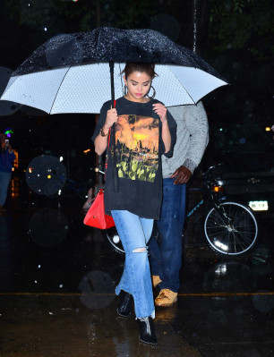 Selena Gomez pic #960350