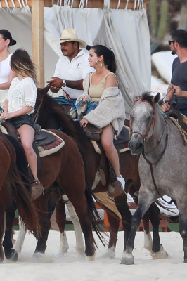 Selena Gomez pic #1106313
