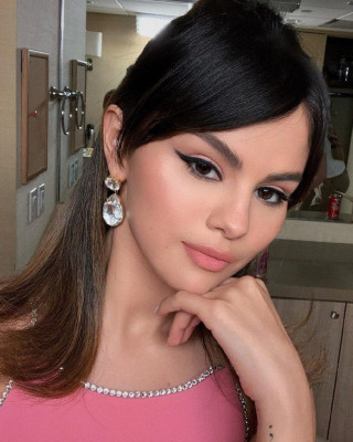 Selena Gomez pic #1199844
