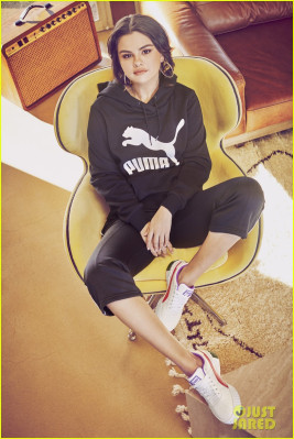 Selena Gomez pic #1179402