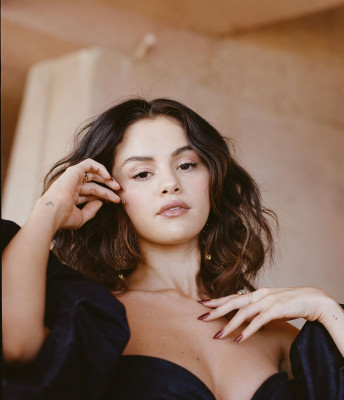 photo 4 in Selena Gomez gallery [id1234403] 2020-09-25 00:00:00