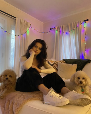Selena Gomez pic #1248168