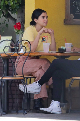 Selena Gomez pic #1076997