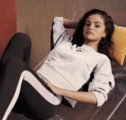 Selena Gomez pic #1244519