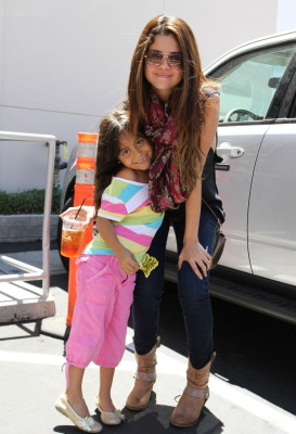 Selena Gomez pic #515561