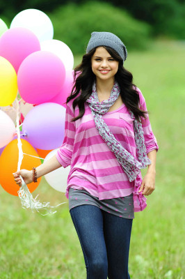 Selena Gomez pic #270379