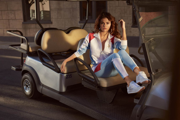 Selena Gomez pic #1055709
