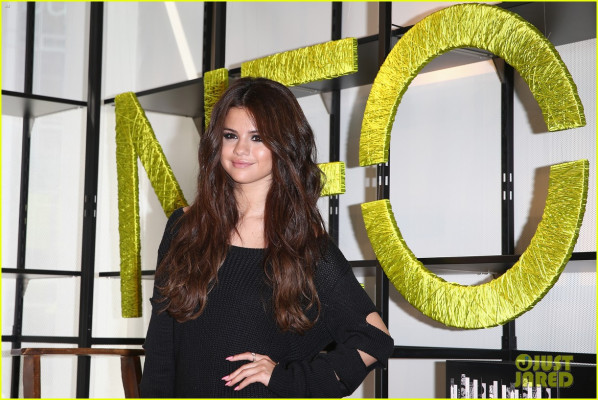 Selena Gomez pic #763031