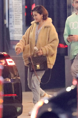 Selena Gomez pic #1021149