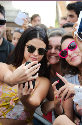 Selena Gomez pic #719633