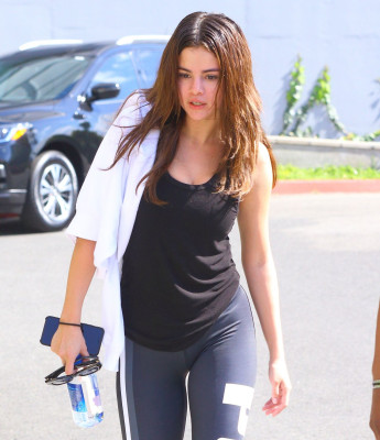 Selena Gomez pic #1015310