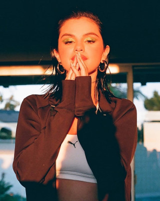 photo 17 in Selena Gomez gallery [id1288940] 2021-12-19 00:00:00