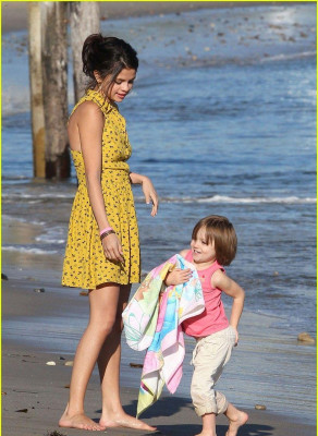 photo 3 in Selena gallery [id449591] 2012-02-21 00:00:00