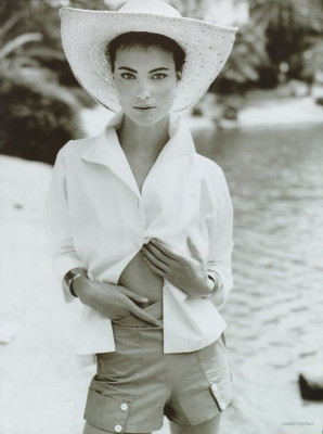 Shalom Harlow pic #5003