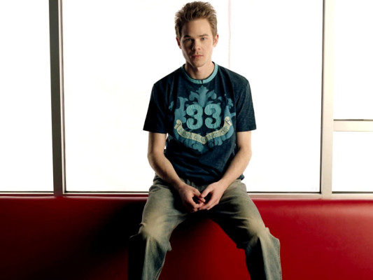 Shawn Ashmore pic #701469