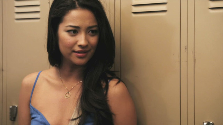Shay Mitchell pic #783208