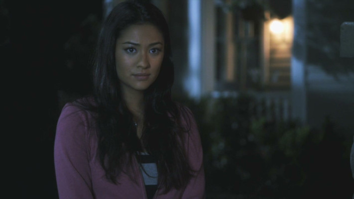 Shay Mitchell pic #781652
