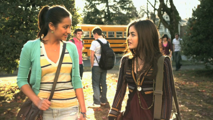 Shay Mitchell pic #769497