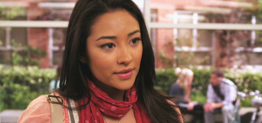 Shay Mitchell pic #777933