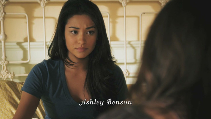 Shay Mitchell pic #783204