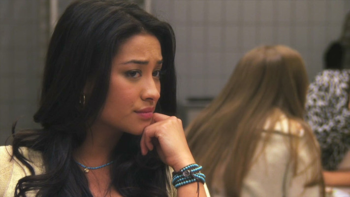 Shay Mitchell pic #771686