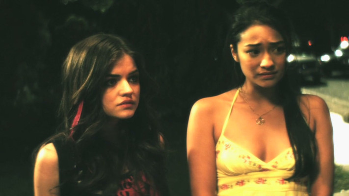 Shay Mitchell pic #776794